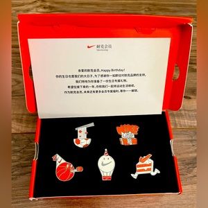 Brand new Nike Pin set of 5 exclusive from Japan